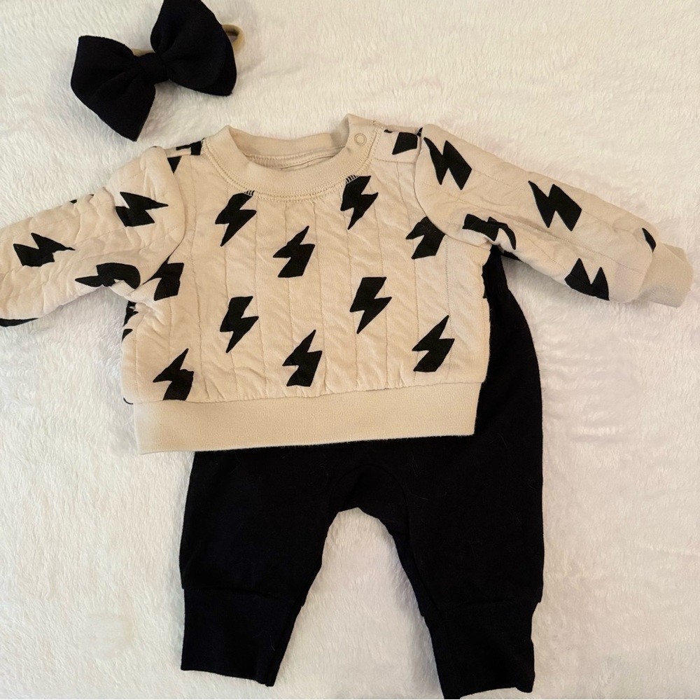 Cat & Jack‎ Sweater w/ Pants Newborn